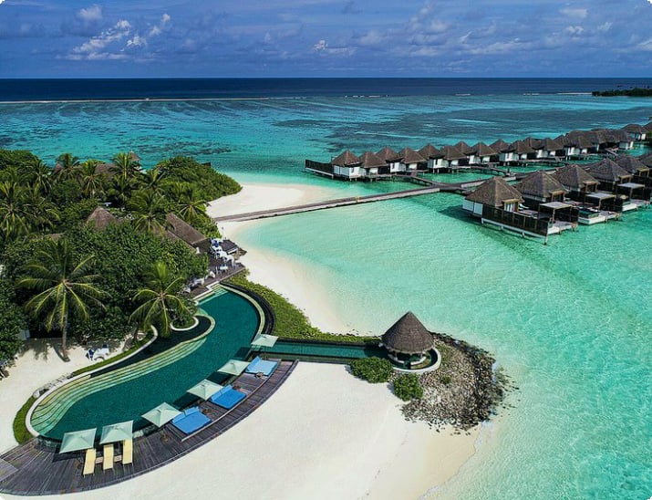 Источник фотографии: Курорт Four Seasons Resort Maldives at Kuda Huraa