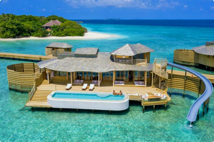 12 лучших курортов для медового месяца на Мальдивах