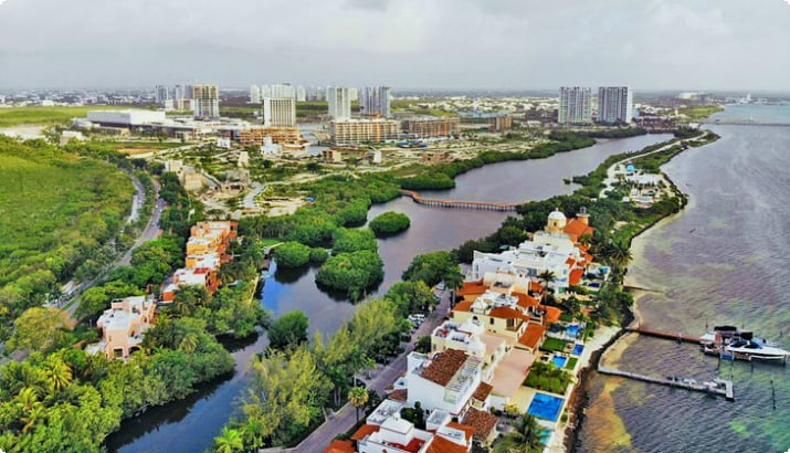 Вид Канкуна с воздуха