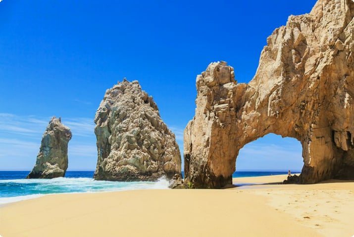 The Arch of Cabo San Lucas at Lands End