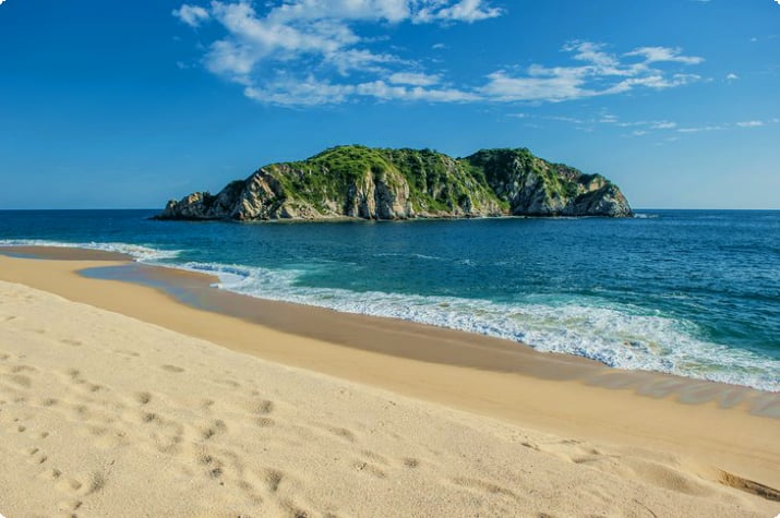 11 пляжей с самым высоким рейтингом в Уатулько