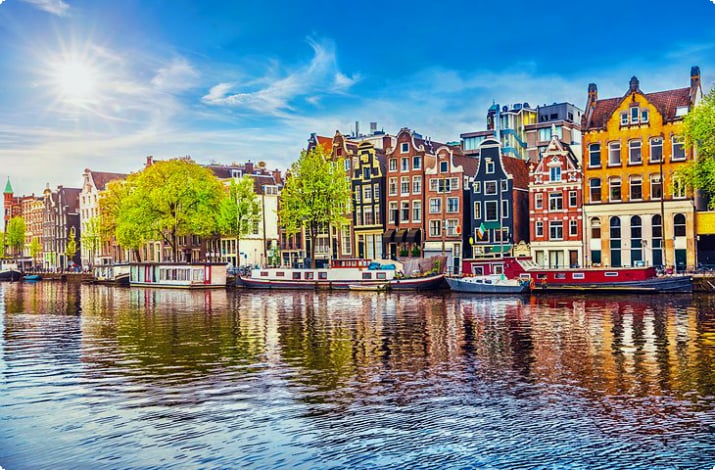 Амстердамский городской пейзаж