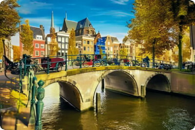 Missä yöpyä Amsterdamissa: Parhaat alueet ja hotellit