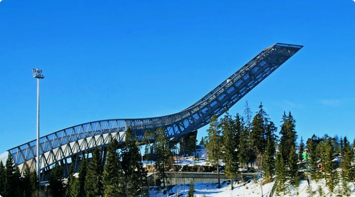 Skocznia narciarska i muzeum Holmenkollen