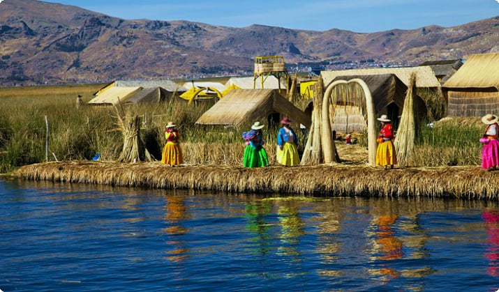 Плавучие острова озера Титикака