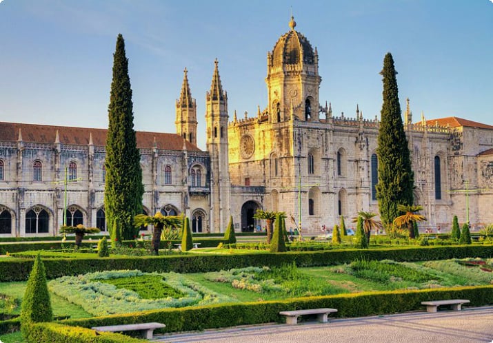 Mosteiro dos Jerónimos: Построен в честь эпохи Великих географических открытий Португалии