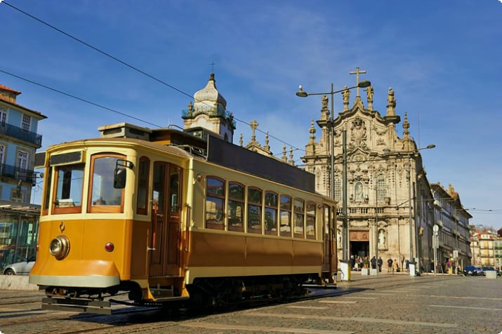 Экскурсия по городу на трамвае Порто