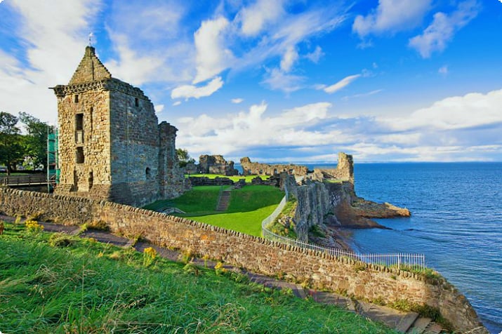 Las ruinas del castillo de St. Andrews