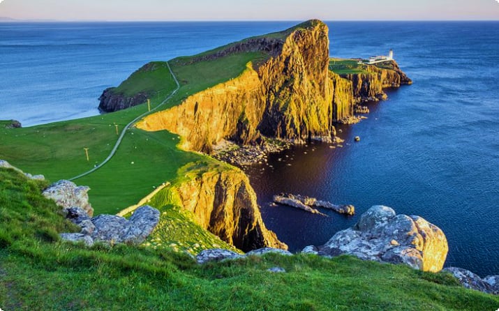 Isle of Skye'daki Neist Point deniz feneri