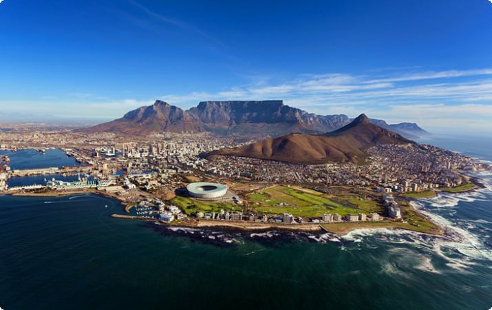 Вид с воздуха на Кейптаун