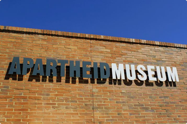 Музей апартеида, Йоханнесбург