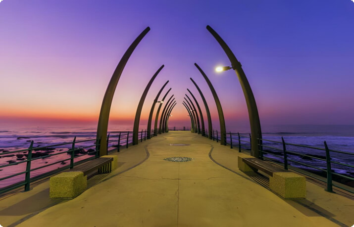 Whalebone Pier ved solnedgang