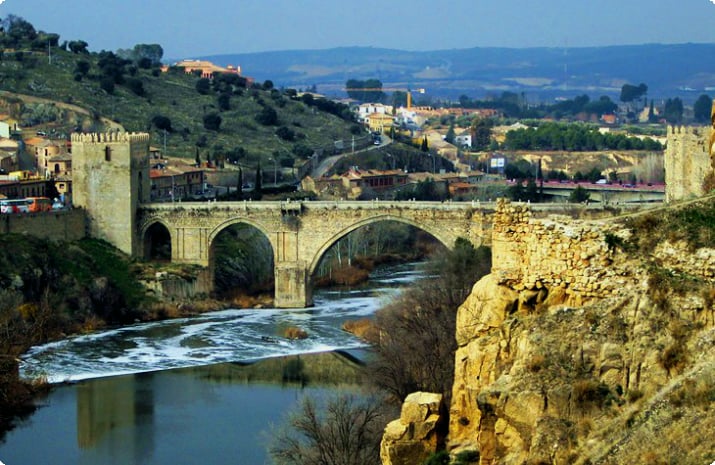 Puente de Alcántara: Maurische Brücke aus dem 13. Jahrhundert