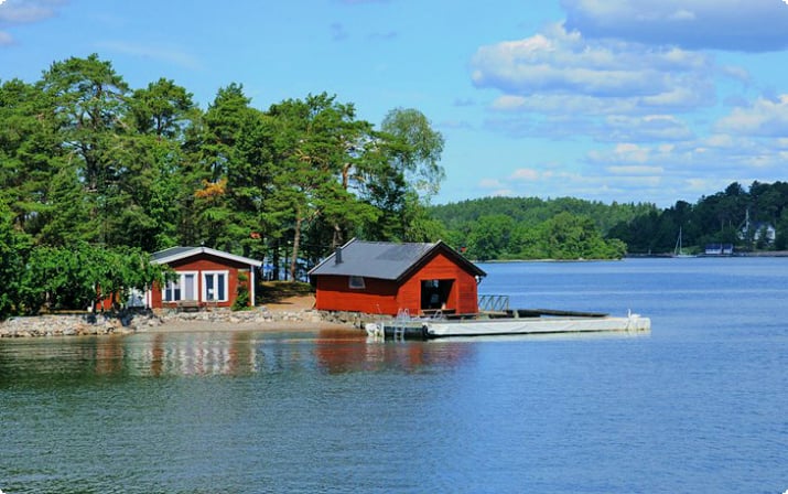 Дом на маленьком острове недалеко от Стокгольма