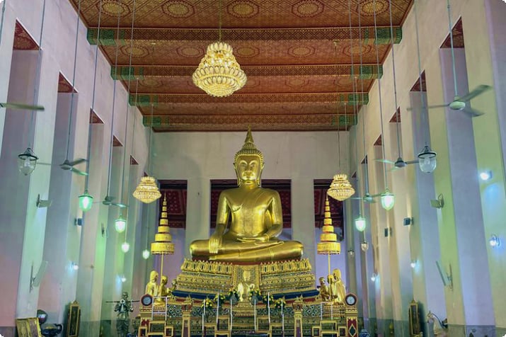  Boeddha in Wat Mahathat