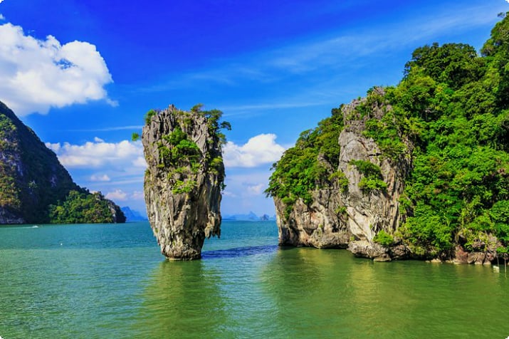 Wyspa Jamesa Bonda w zatoce Phang Nga w pobliżu Phuket