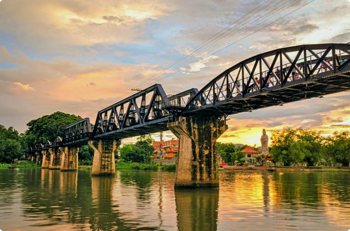 De brug over de rivier de Kwai