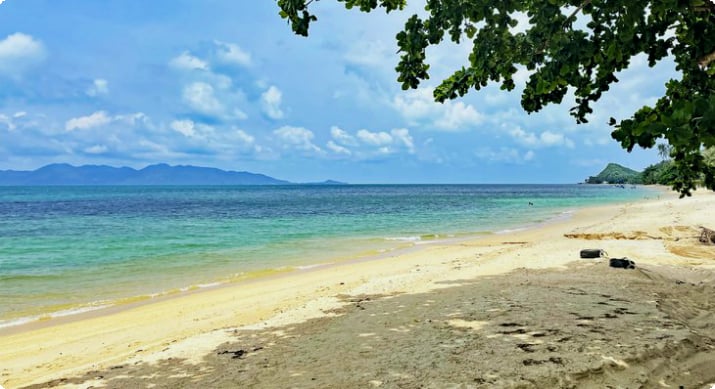 Praia de Bang Po em Koh Samui