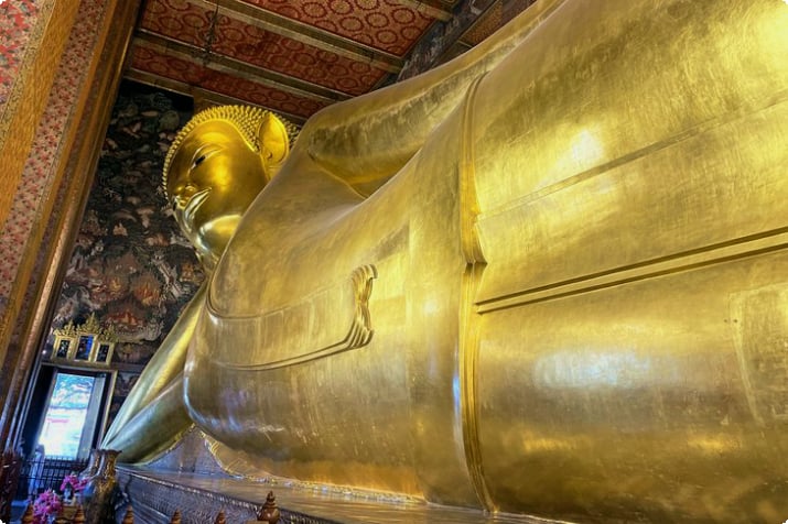 Лежащий Будда в Ват Пхо