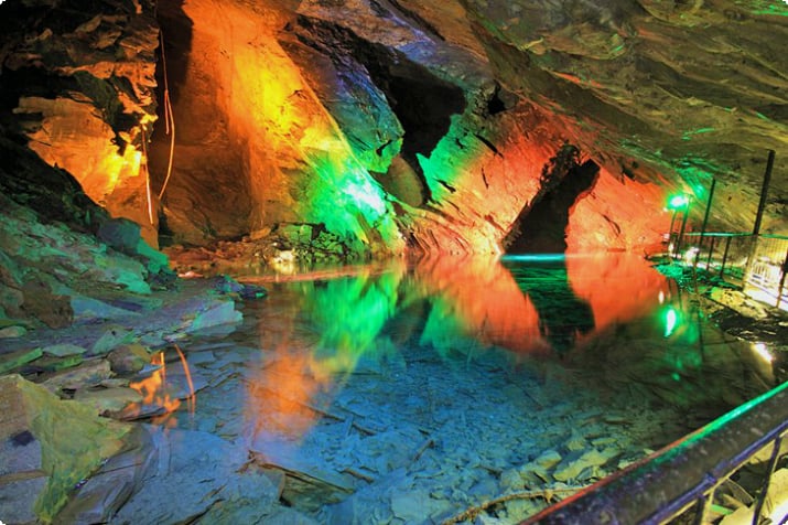 Сланцевые пещеры Ллехведд