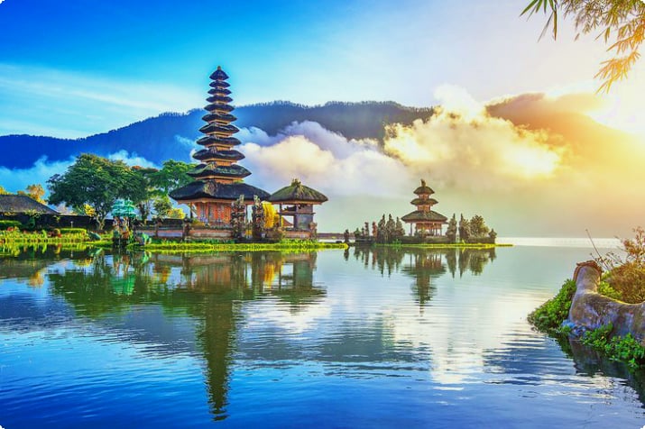 Bali'deki Ulun Danu Beratan Tapınağı